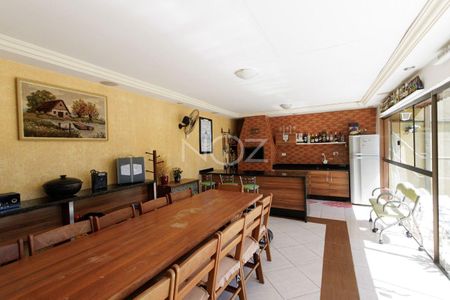 4_photo/94dce4a75b.59b9fa3339c8dcb8-ATLAS-2db2629f-8525-47cc-9a36-9ff7e7685ac9.jpg de casa à venda com 4 quartos, 120m² em Novo Mundo, Curitiba