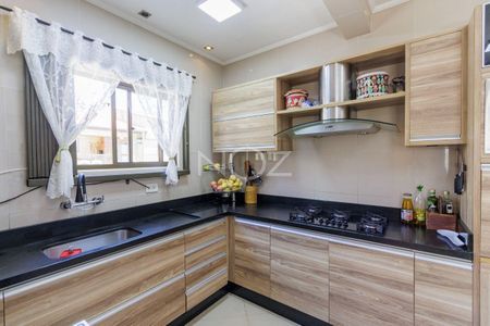 7_photo/94dce4a75b.59b9fa3339c8dcb8-ATLAS-3cdb781e-0e88-46de-b9f5-a137750cc459.jpg de casa à venda com 4 quartos, 120m² em Novo Mundo, Curitiba