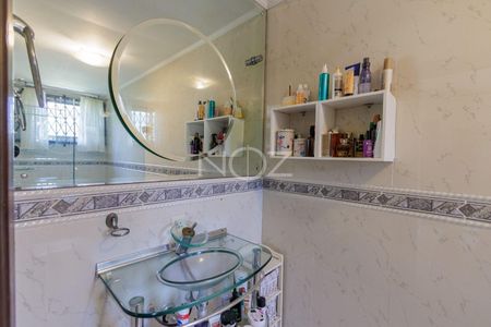 23_photo/94dce4a75b.59b9fa3339c8dcb8-ATLAS-e6862e4b-4e94-4d1f-a01b-e57af2d190fd.jpg de casa à venda com 4 quartos, 120m² em Novo Mundo, Curitiba