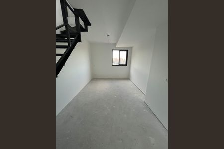 4_photo/94dce4a75d.759271f3823ae2bd-ATLAS-63f4fd16-52bf-49aa-a11e-3b0a14f5f461.jpg de casa à venda com 1 quarto, 31m² em Novo Mundo, Curitiba