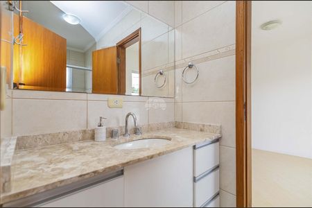 10_photo/94dce4a75f.cd07d363e4c2fe7e-ATLAS-2ea7a394-f971-4171-a10b-39ec967c13d8.jpg de casa à venda com 3 quartos, 204m² em Novo Mundo, Curitiba