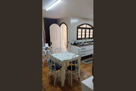1_photo/94dce4a7ed.c48b7c1e58d559fc-ATLAS-a386fa44-3fa2-4362-accf-05c6b98be6c1.jpg de casa à venda com 0 quarto, 203m² em Novo Mundo, Curitiba