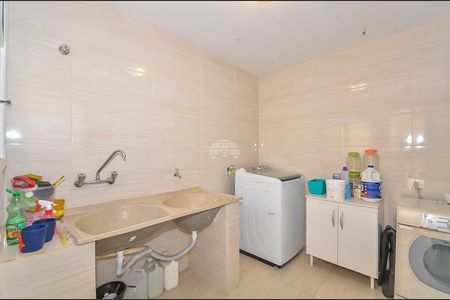 2_photo/94dce4a7ed.d7fd54e2ccfa547a-ATLAS-14e67d53-b95d-4e93-9032-56c394351757.jpg de casa à venda com 6 quartos, 251m² em Lindoia, Curitiba