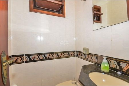 6_photo/94dce4a7ed.d7fd54e2ccfa547a-ATLAS-249b5b5b-63ed-40be-a659-0d0f01039d9f.jpg de casa à venda com 6 quartos, 251m² em Lindoia, Curitiba