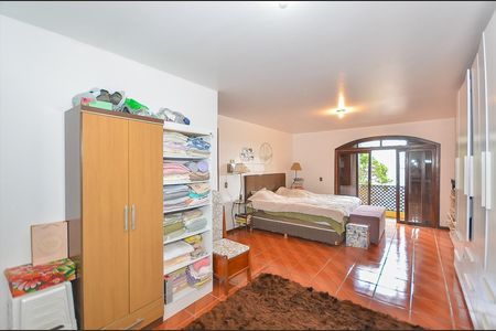 24_photo/94dce4a7ed.d7fd54e2ccfa547a-ATLAS-cd4c3a0b-f28d-4cb9-b337-55d6c40f5ad4.jpg de casa à venda com 6 quartos, 251m² em Lindoia, Curitiba