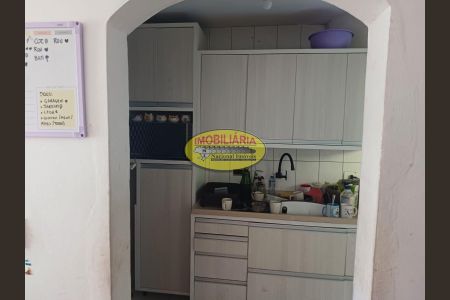 5_photo/94dce4a80b.de84ccb07c1025ff-ATLAS-16ca2a85-a5d1-4fb6-917c-89c5aa622edb.jpg de casa à venda com 2 quartos, 51m² em Lindoia, Curitiba