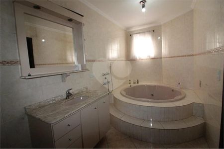 12_photo/94dce4a83d.44002281f4ca9e1d-ATLAS-7139bd99-4902-4d5f-8b59-123a2cde6a99.jpg de casa à venda com 4 quartos, 300m² em Novo Mundo, Curitiba