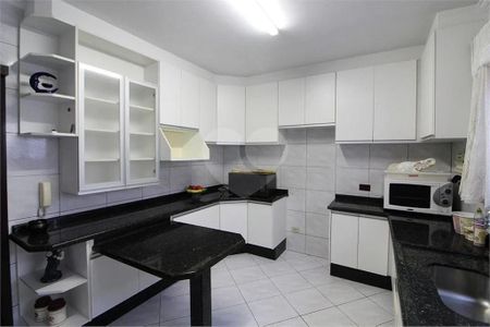 14_photo/94dce4a83d.44002281f4ca9e1d-ATLAS-c3619839-b74e-4d6c-ad7b-44ad1ec666da.jpg de casa à venda com 4 quartos, 300m² em Novo Mundo, Curitiba