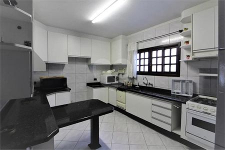 8_photo/94dce4a83d.44002281f4ca9e1d-ATLAS-d6ea8681-fb8f-48a3-83cf-c9dfa8d0e690.jpg de casa à venda com 4 quartos, 300m² em Novo Mundo, Curitiba