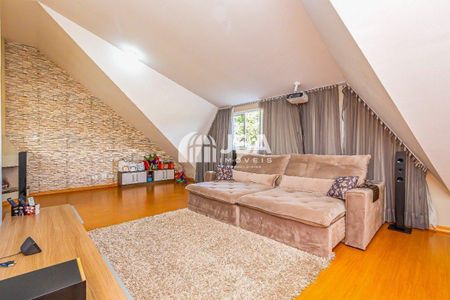 27_photo/94dce4a927.8d34e335442cd209-ATLAS-b5e65a32-1eb2-4e18-9d8d-b4e3e93f8786.jpg de casa à venda com 0 quarto, 175m² em Novo Mundo, Curitiba