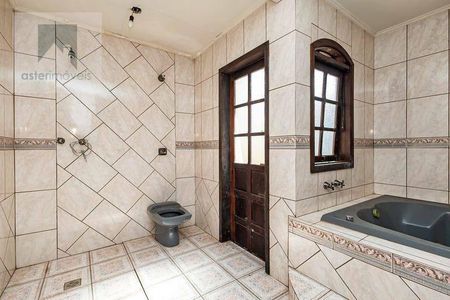 4_photo/94dce4a965.c73b78bac5a2f3b6-ATLAS-332c50a0-e641-4e9b-a9af-0932b7d77f18.jpg de casa à venda com 4 quartos, 287m² em Novo Mundo, Curitiba