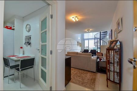 2_photo/94dce4abbb.1b9c0f0dda317257-ATLAS-a0572229-37f9-4fa1-b7cd-ca9a97e62aae.jpg de apartamento à venda com 3 quartos, 123m² em Novo Mundo, Curitiba