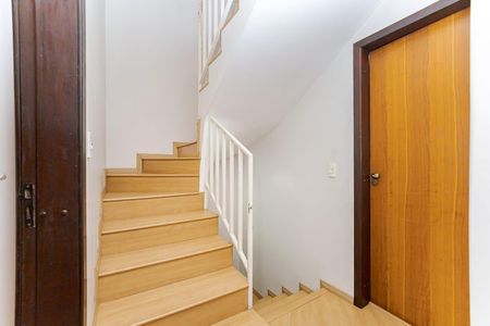 11_photo/94dce4abdd.c06c3c5dbfc3661b-ATLAS-39bb1a76-3dea-4fc5-90fa-3357f0156b4c.jpg de casa à venda com 4 quartos, 125m² em Novo Mundo, Curitiba