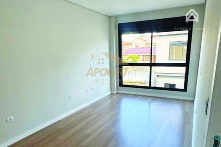 6_photo/94dce4ac2f.fb3cc20d04f4cc49-ATLAS-00a04228-7b18-4153-b931-719c4c6a6a6d.jpg de casa à venda com 3 quartos, 125m² em Fanny, Curitiba