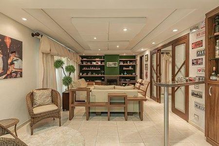 13_photo/94dce4acd9.be1f773b402e8aee-ATLAS-116d94ec-faab-4970-855b-711c827d9a97.jpg de casa à venda com 4 quartos, 264m² em Novo Mundo, Curitiba