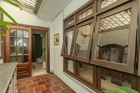 31_photo/94dce4acd9.be1f773b402e8aee-ATLAS-499c609b-3b2c-4b58-be57-e3a698700514.jpg de casa à venda com 4 quartos, 264m² em Novo Mundo, Curitiba