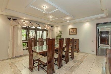 22_photo/94dce4acd9.be1f773b402e8aee-ATLAS-648e6529-b9f6-4b3c-af25-4c63507fd586.jpg de casa à venda com 4 quartos, 264m² em Novo Mundo, Curitiba