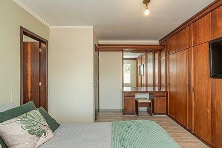 26_photo/94dce4acd9.be1f773b402e8aee-ATLAS-6e3e11b9-e7f6-49f4-be6d-293f576115f4.jpg de casa à venda com 4 quartos, 264m² em Novo Mundo, Curitiba