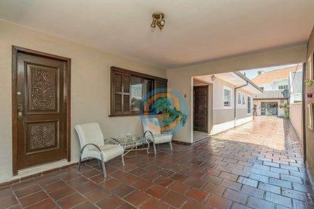 5_photo/94dce4acd9.be1f773b402e8aee-ATLAS-7e5af5fd-584c-4731-b8a0-1dd461dea45b.jpg de casa à venda com 4 quartos, 264m² em Novo Mundo, Curitiba