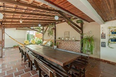 45_photo/94dce4acd9.be1f773b402e8aee-ATLAS-87c97666-f39c-4e7a-98e1-a2f58c0a5404.jpg de casa à venda com 4 quartos, 264m² em Novo Mundo, Curitiba