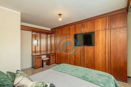 27_photo/94dce4acd9.be1f773b402e8aee-ATLAS-8a47693e-1647-46b1-b20d-e56e4ac936c1.jpg de casa à venda com 4 quartos, 264m² em Novo Mundo, Curitiba