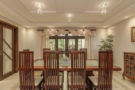 19_photo/94dce4acd9.be1f773b402e8aee-ATLAS-aa0e7e52-f821-44cc-bc8a-3dff20c83bc9.jpg de casa à venda com 4 quartos, 264m² em Novo Mundo, Curitiba