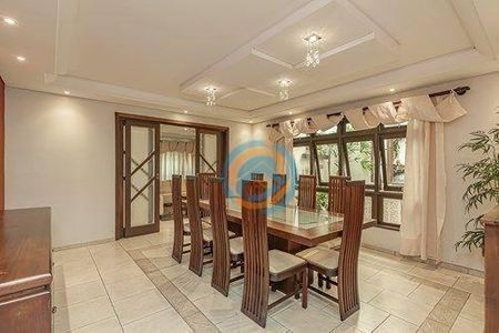 18_photo/94dce4acd9.be1f773b402e8aee-ATLAS-b8659d3f-17aa-4f2f-8501-f224aef88a80.jpg de casa à venda com 4 quartos, 264m² em Novo Mundo, Curitiba