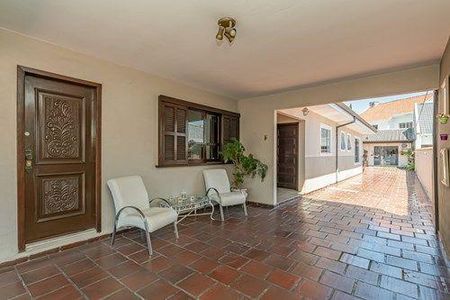 5_photo/94dce4acd9.be1f773b402e8aee-ATLAS-cb415ef1-f7a8-480e-9a87-cc7714f2fe6f.jpg de casa à venda com 4 quartos, 264m² em Novo Mundo, Curitiba