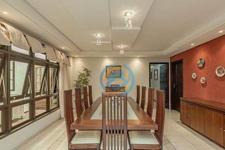 21_photo/94dce4acd9.be1f773b402e8aee-ATLAS-d4683ec8-3244-42d1-82a5-01c386f13340.jpg de casa à venda com 4 quartos, 264m² em Novo Mundo, Curitiba