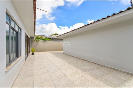 5_photo/94dce4ad69.f14d7a494a64fc38-ATLAS-2e2a0e2d-632e-4f7e-b100-b08577cc047a.jpg de casa à venda com 4 quartos, 200m² em Fanny, Curitiba