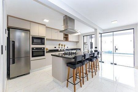 16_photo/94dce4ada3.bbd0c06dccd8b6dc-ATLAS-2581173f-96a4-4e7b-94f4-76b6b7bb114e.jpg de casa à venda com 4 quartos, 180m² em Fanny, Curitiba