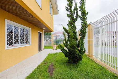 4_photo/94dce4adf1.76dab19f86e5a789-ATLAS-41e707f0-331f-4ad3-9792-2c771b26041f.jpg de casa à venda com 4 quartos, 160m² em Fanny, Curitiba