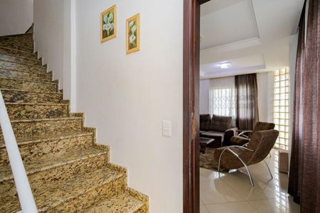 9_photo/94dce4adf1.76dab19f86e5a789-ATLAS-91c21c06-b6aa-4bab-a78e-885cdf0979f9.jpg de casa à venda com 4 quartos, 160m² em Fanny, Curitiba