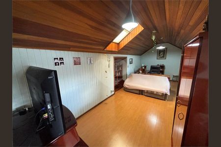 2_photo/94dce4adfd.6a940fd7dc05e55d-ATLAS-1b31ae02-c420-47bf-8655-0b58e76453f5.jpg de casa à venda com 3 quartos, 180m² em Fanny, Curitiba