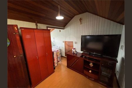 6_photo/94dce4adfd.6a940fd7dc05e55d-ATLAS-4eeee334-90e7-4162-90bf-3051be304e57.jpg de casa à venda com 3 quartos, 180m² em Fanny, Curitiba