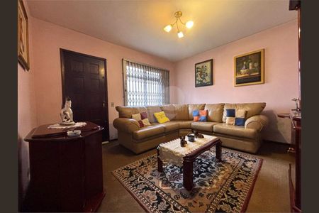 8_photo/94dce4adfd.6a940fd7dc05e55d-ATLAS-e595a947-9546-49bd-a9f2-23bd5143ed6e.jpg de casa à venda com 3 quartos, 180m² em Fanny, Curitiba