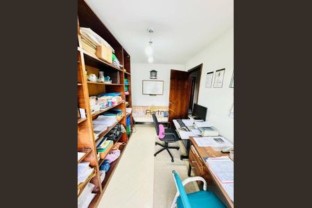 3_photo/94dce4ae6b.6811922fa3e6a4fd-ATLAS-5f776b7d-64ff-4d91-b007-64aed0eb6be5.jpg de casa à venda com 3 quartos, 194m² em Fanny, Curitiba