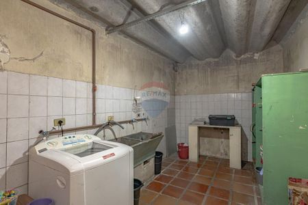 28_photo/94dce4aea1.c2d0365adcb3b71c-ATLAS-22c8472e-cfce-4b0f-9b5d-9c1b2953ebea.jpg de casa à venda com 3 quartos, 128m² em Fanny, Curitiba