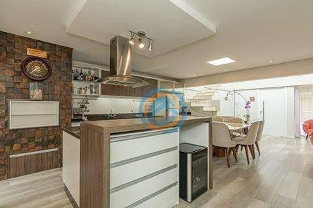 21_photo/94dce4aef9.ac27657d5f4d7d4b-ATLAS-bc995ea1-8e60-4ab3-b069-e514f7dad3e1.jpg de casa à venda com 4 quartos, 226m² em Fanny, Curitiba