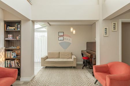 7_photo/94dce4aefb.ac27657d5f4d7d4b-ATLAS-337f43e3-1ed5-49b6-ac46-8e79e10ae111.jpg de casa à venda com 4 quartos, 226m² em Fanny, Curitiba