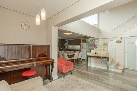 13_photo/94dce4aefb.ac27657d5f4d7d4b-ATLAS-be8a1451-49bb-4eba-8339-9ff2d2b0f22a.jpg de casa à venda com 4 quartos, 226m² em Fanny, Curitiba