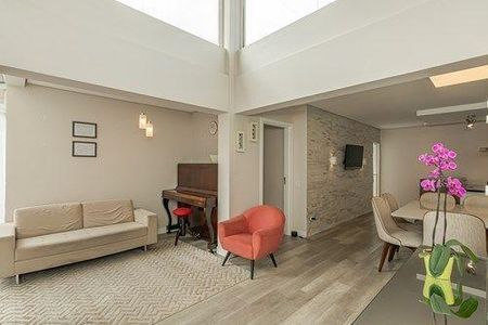 10_photo/94dce4aefb.ac27657d5f4d7d4b-ATLAS-d880b457-fc4e-413b-8137-e896aa1894ca.jpg de casa à venda com 4 quartos, 226m² em Fanny, Curitiba