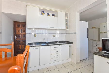 5_photo/94dce4af53.5f68921b6cef7183-ATLAS-7d31f6d6-5bcd-4a5a-855e-be52b8c151b2.jpg de casa à venda com 3 quartos, 149m² em Lindoia, Curitiba