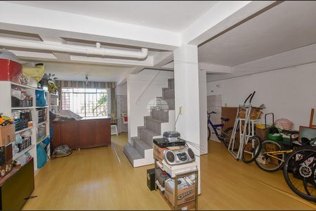 10_photo/94dce4af53.5f68921b6cef7183-ATLAS-e8aea53b-790c-4657-9b08-35fc8fdd5bb9.jpg de casa à venda com 3 quartos, 149m² em Lindoia, Curitiba