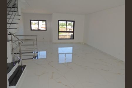 3_photo/94dce4b02f.a1ec0e94f3821993-ATLAS-451aaec2-6d94-4c16-a3b1-ee4e2d05b51e.jpg de casa à venda com 3 quartos, 159m² em Fanny, Curitiba
