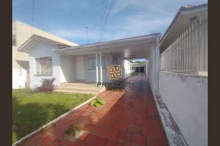 8_photo/94dce4b149.d505c9d9834fda44-ATLAS-09ad569f-8a97-4e19-831b-8f05427d13d1.jpg de casa à venda com 3 quartos, 72m² em Fanny, Curitiba