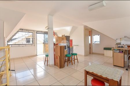 8_photo/94dce4b14f.3fa9b6a4e555e54b-ATLAS-4cea1a78-730e-4d83-9926-e666efcd0d0f.jpg de casa à venda com 3 quartos, 179m² em Fanny, Curitiba