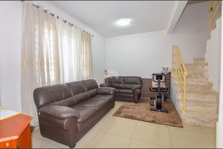 5_photo/94dce4b14f.3fa9b6a4e555e54b-ATLAS-64e86099-4103-40af-8817-a042cd8efc7b.jpg de casa à venda com 3 quartos, 179m² em Fanny, Curitiba