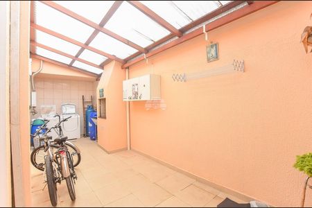 5_photo/94dce4b14f.3fa9b6a4e555e54b-ATLAS-d3baa8b1-5c94-4664-bf30-c2dd76c1ef28.jpg de casa à venda com 3 quartos, 179m² em Fanny, Curitiba