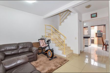 4_photo/94dce4b14f.3fa9b6a4e555e54b-ATLAS-dc9f6ad4-7c01-4d38-b481-63dd5c501966.jpg de casa à venda com 3 quartos, 179m² em Fanny, Curitiba